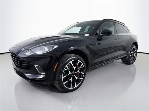 Used 2021 Aston Martin DBX image 1