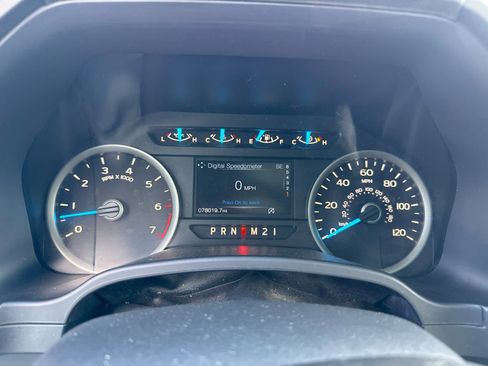 Used 2017 Ford F150 XLT w/ Equipment Group 302A Luxury AWD/4WD image 16