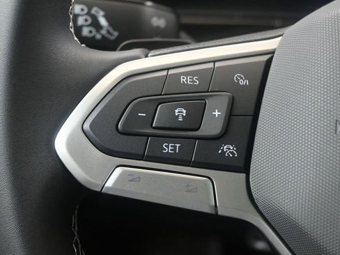 Certified 2025 Volkswagen Atlas SEL image 26