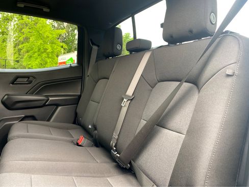 New 2025 Chevrolet Colorado W/T image 22