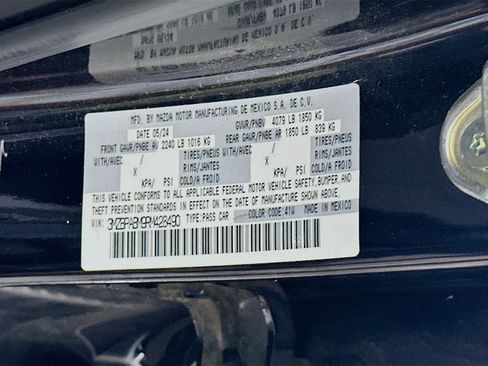 Used 2024 MAZDA MAZDA3 s FWD image 12