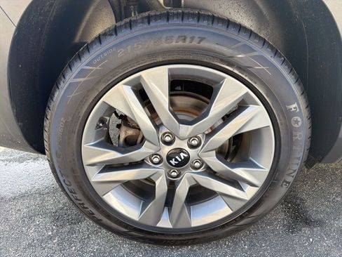 Used 2021 Kia Seltos LX image 40