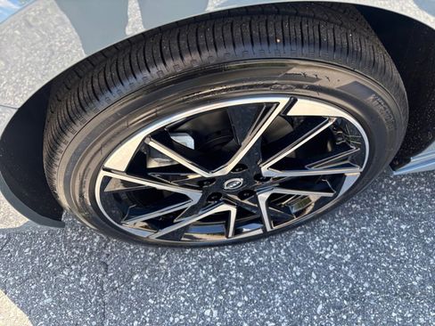 New 2025 Nissan Sentra SR w/ SR Premium Package image 26