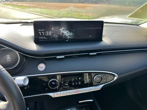 Used 2023 Genesis Electrified GV70 Advanced image 28