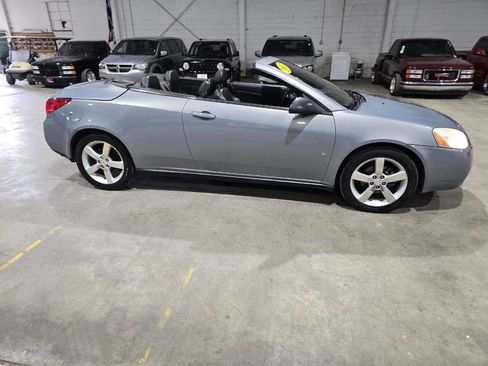 Used 2007 Pontiac G6 GT w/ Sport Package FWD image 12