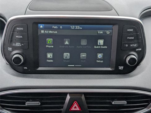 Used 2020 Hyundai Santa Fe SE image 25