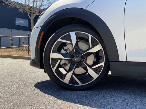 Used 2025 MINI Cooper S image 11