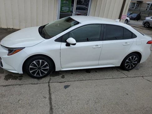 Used 2020 Toyota Corolla LE image 4