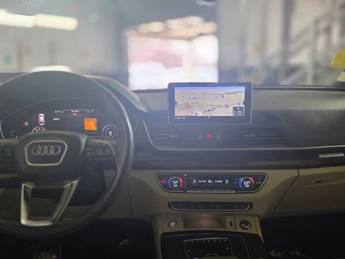 Used 2019 Audi Q5 2.0T Premium Plus w/ Premium Plus Package image 13