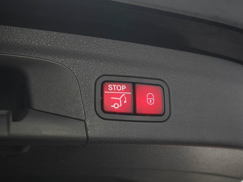 Used 2024 Mercedes-Benz GLE 450 4MATIC image 11