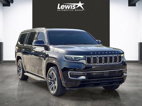 Used 2023 Jeep Wagoneer 4WD w/ Premium Group I image 6
