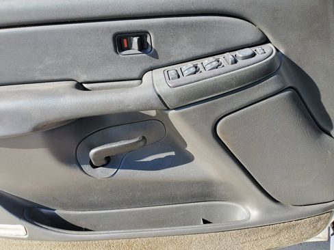 Used 2005 Chevrolet Silverado 1500 LS w/ Light Duty Power Package image 14