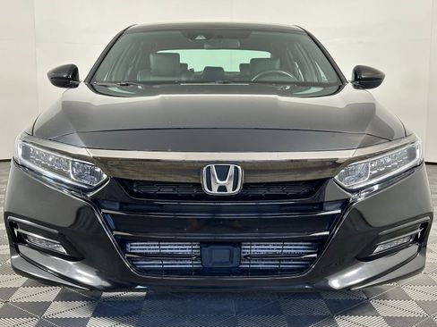 Used 2018 Honda Accord Sport image 19