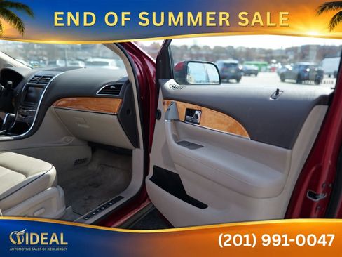 Used 2013 Lincoln MKX AWD image 26