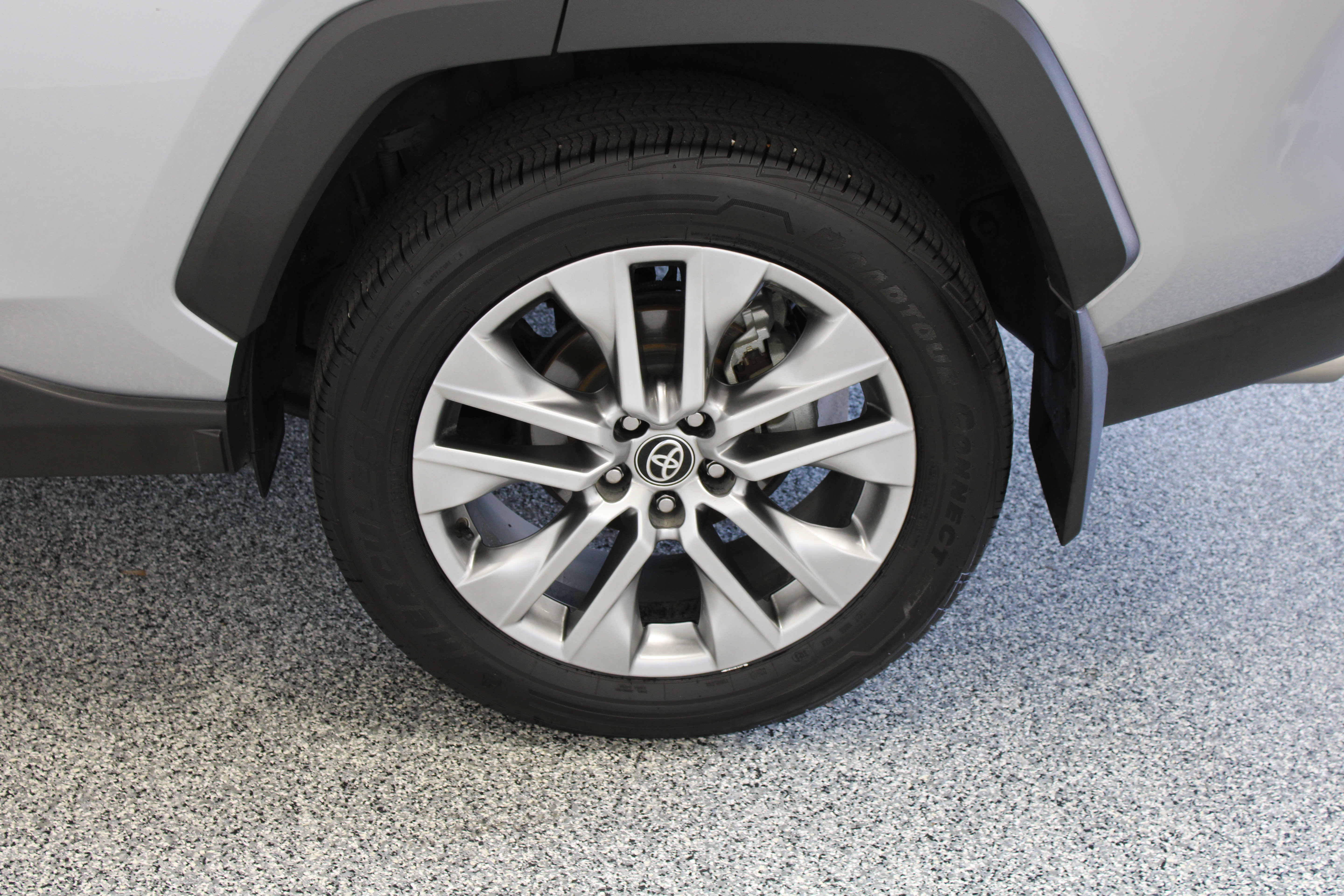 Used 2023 Toyota RAV4 XLE Premium FWD image 10