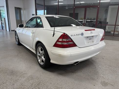 Used 2002 Mercedes-Benz SLK 320 image 3