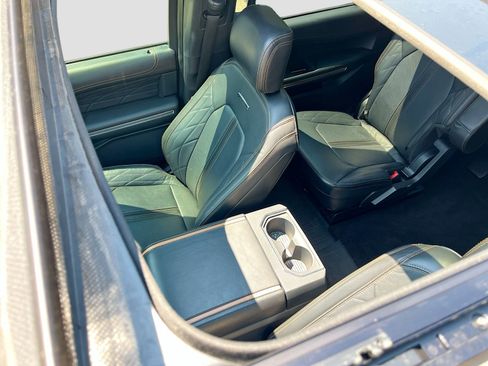 Used 2022 Ford Expedition Max Platinum AWD/4WD image 23