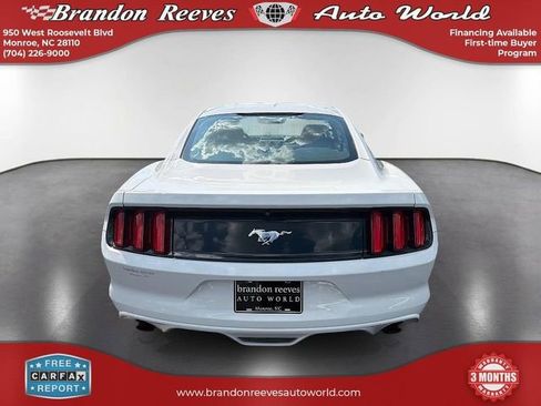 Used 2017 Ford Mustang Coupe RWD image 7
