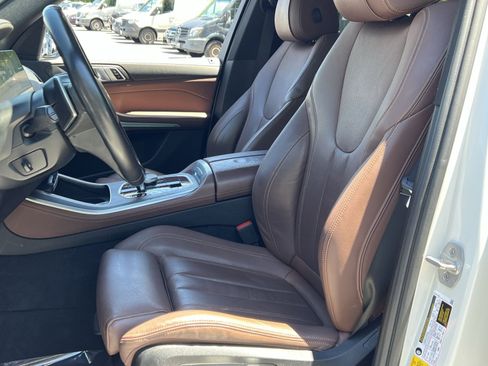 Used 2022 BMW X5 xDrive40i AWD/4WD image 18