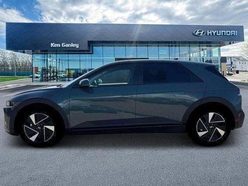 New 2025 Hyundai Ioniq 5 SE RWD image 3