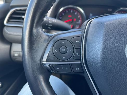 Used 2019 Toyota Camry XSE image 16