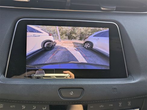 Used 2020 Cadillac XT4 Premium Luxury image 27