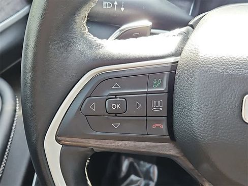 Used 2022 Jeep Grand Cherokee Limited image 22