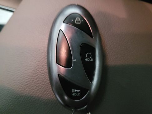 Used 2025 Hyundai Elantra SEL image 32