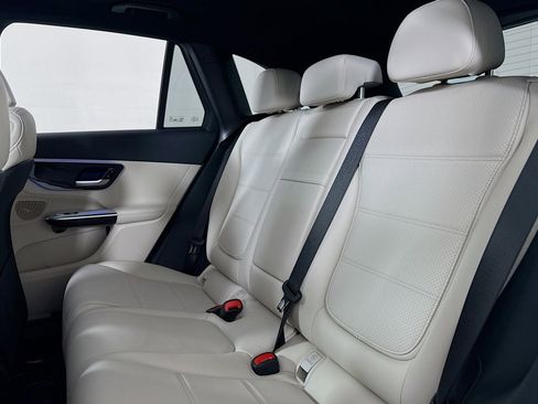 New 2026 Mercedes-Benz GLC 300 image 7