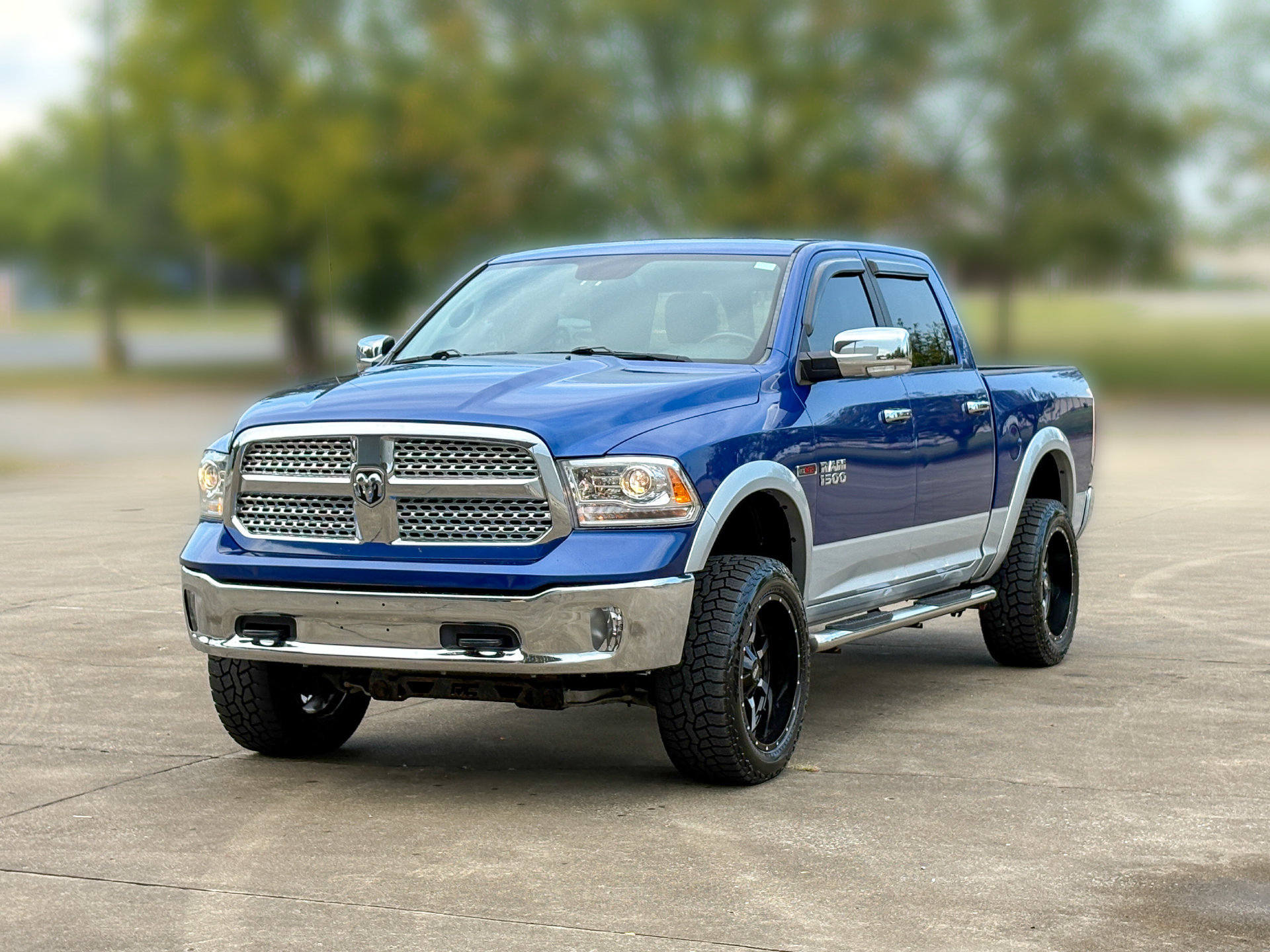 Used 2016 RAM 1500 Laramie w/ Convenience Group AWD/4WD image 5