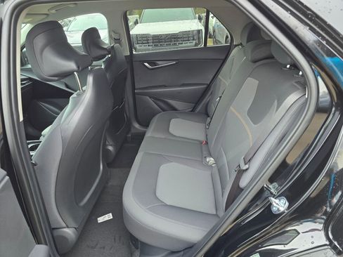 New 2026 Kia Niro LX image 16