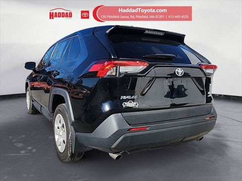 Certified 2022 Toyota RAV4 LE image 3