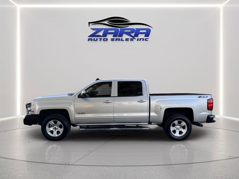 Used 2018 Chevrolet Silverado 1500 LT w/ Texas Edition AWD/4WD image 3