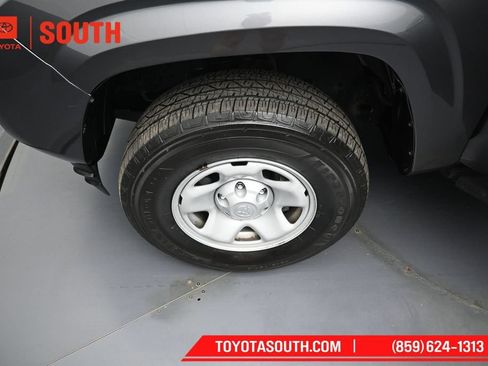 Used 2023 Toyota Tacoma SR AWD/4WD image 33