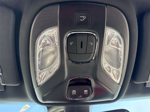 New 2026 Jeep Compass Limited w/ Sun, Sound & Navigation Group image 17