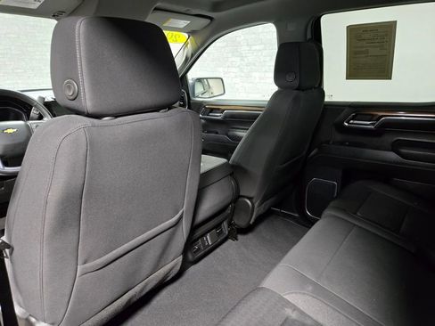 Used 2023 Chevrolet Silverado 1500 LT AWD/4WD image 32