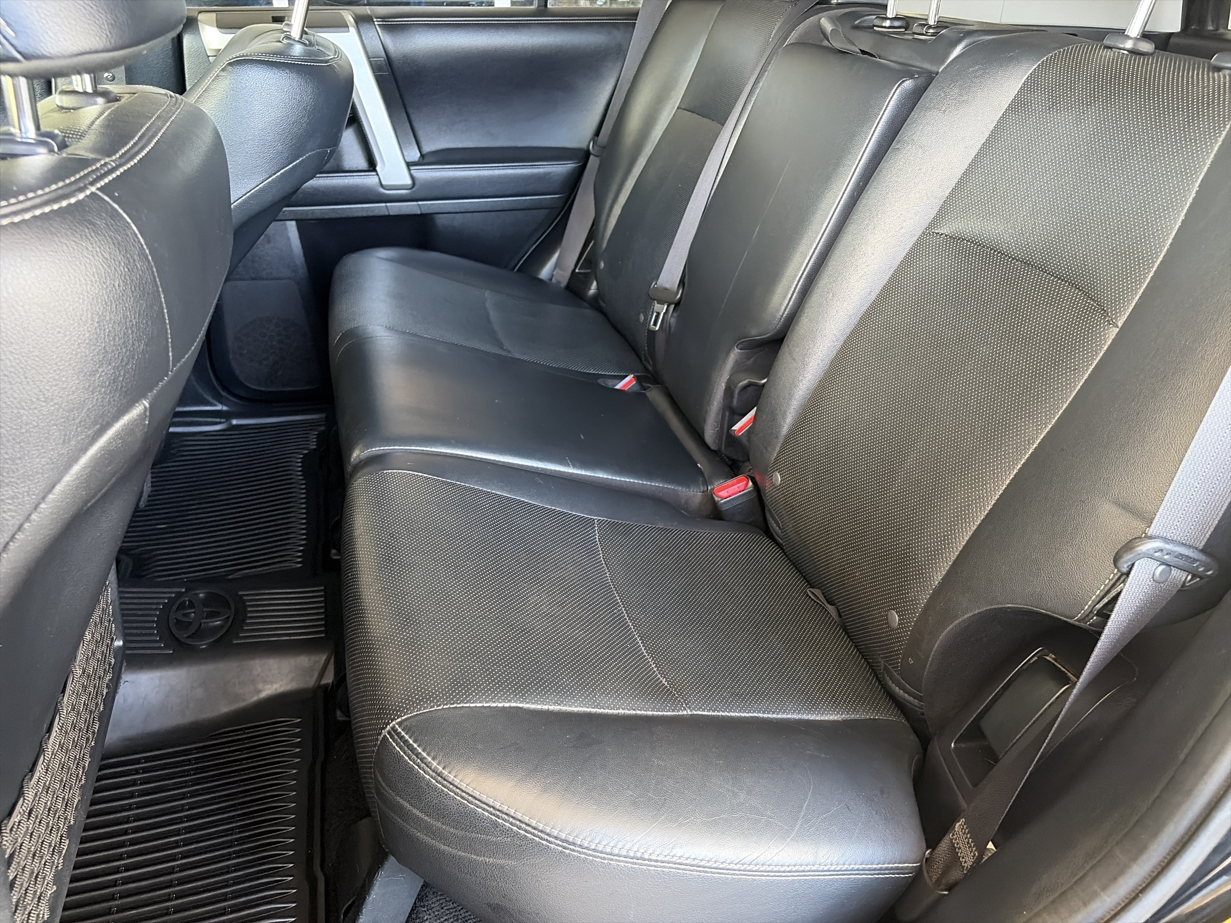 Used 2019 Toyota 4Runner Limited AWD/4WD image 10
