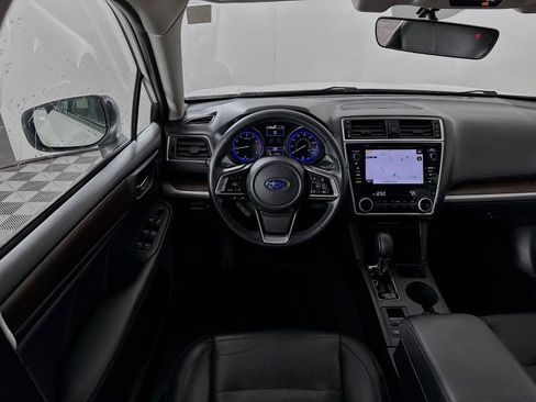 Used 2018 Subaru Outback 2.5i Limited AWD/4WD image 2