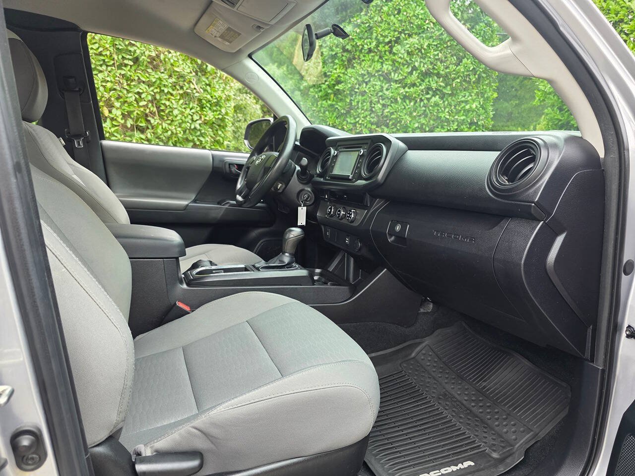 Used 2016 Toyota Tacoma SR w/ SR Convenience Package RWD image 26