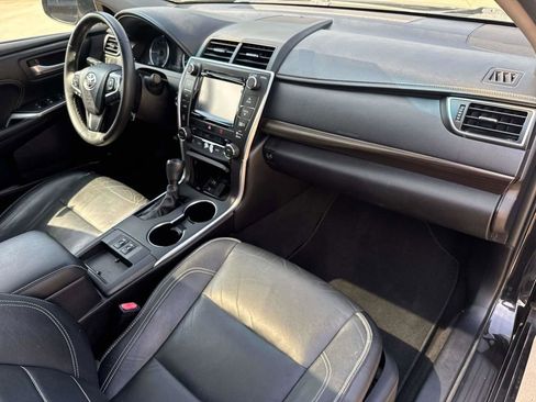 Used 2015 Toyota Camry XLE FWD image 13