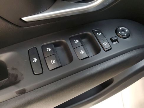 Used 2022 Hyundai Santa Cruz SEL Premium image 16