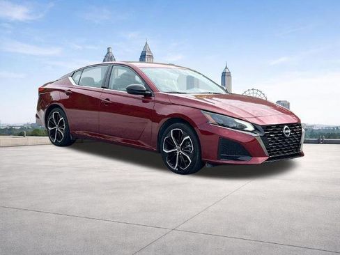 Certified 2025 Nissan Altima 2.5 SR FWD image 27