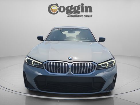 Certified 2025 BMW 330i Sedan RWD image 8