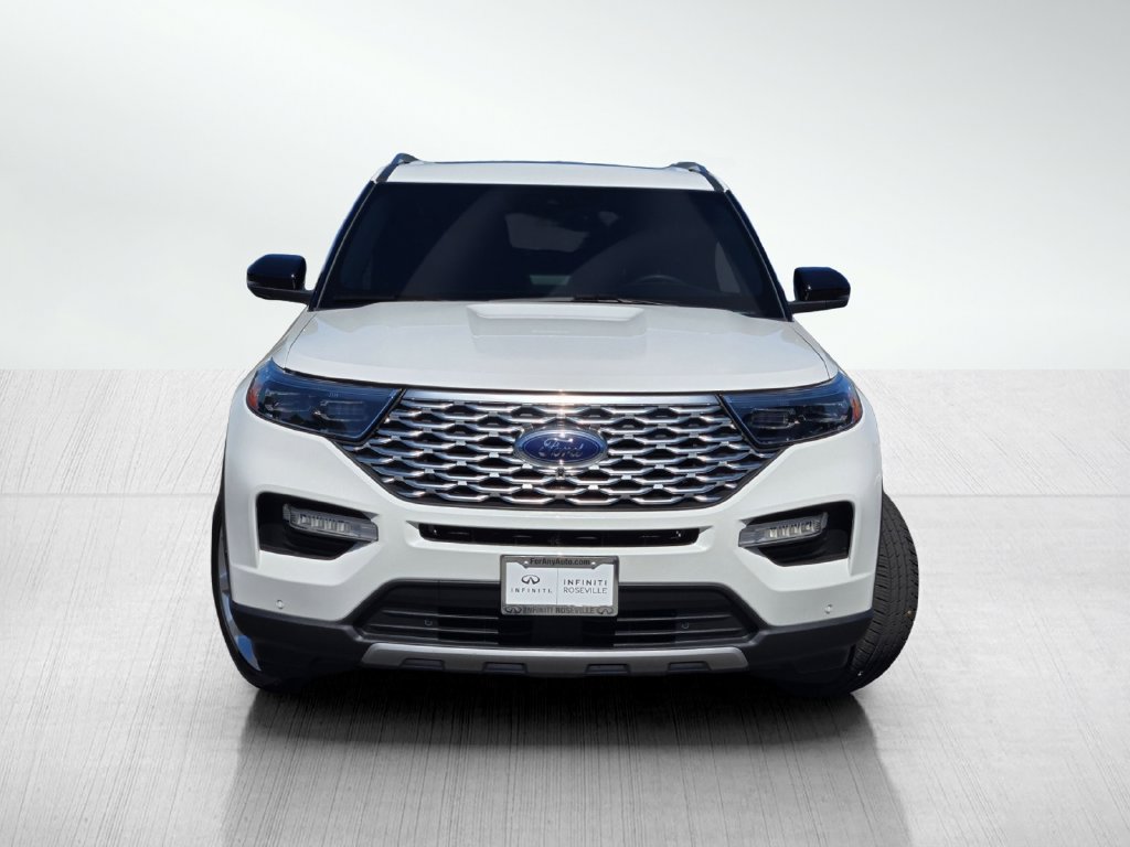 Used 2021 Ford Explorer Platinum w/ Equipment Group 601A AWD/4WD image 2