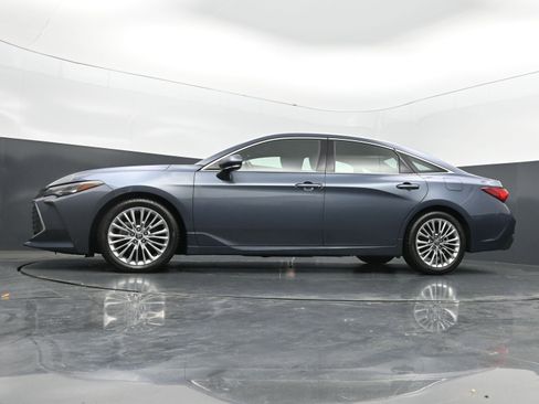 Used 2022 Toyota Avalon Limited w/ Advanced Safety Package FWD image 36