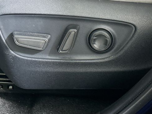 Used 2025 Toyota RAV4 XLE w/ Convenience Package FWD image 13