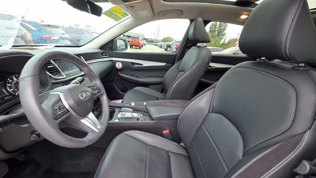 Used 2023 INFINITI QX50 Sensory AWD/4WD image 11