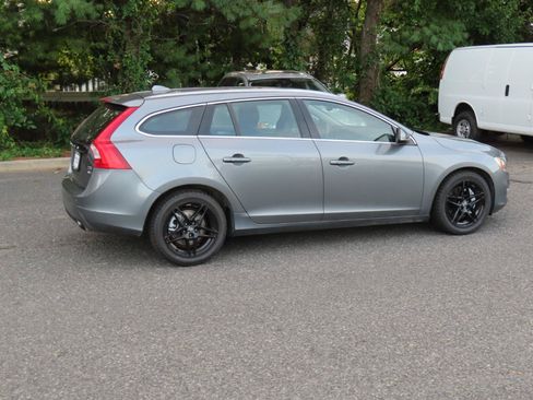 Used 2016 Volvo V60 T5 Premier AWD/4WD image 4
