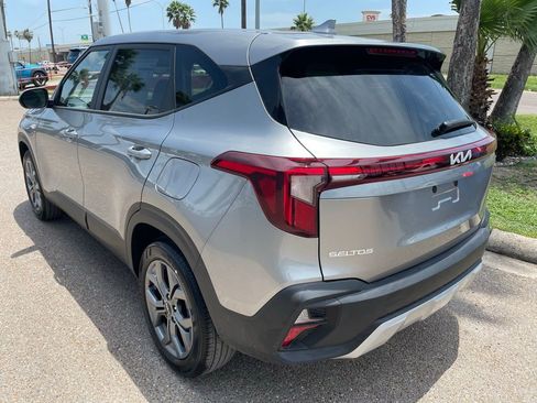 New 2026 Kia Seltos LX FWD image 5
