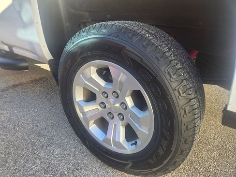 Used 2019 Chevrolet Silverado 1500 LT w/ All Star Edition image 17